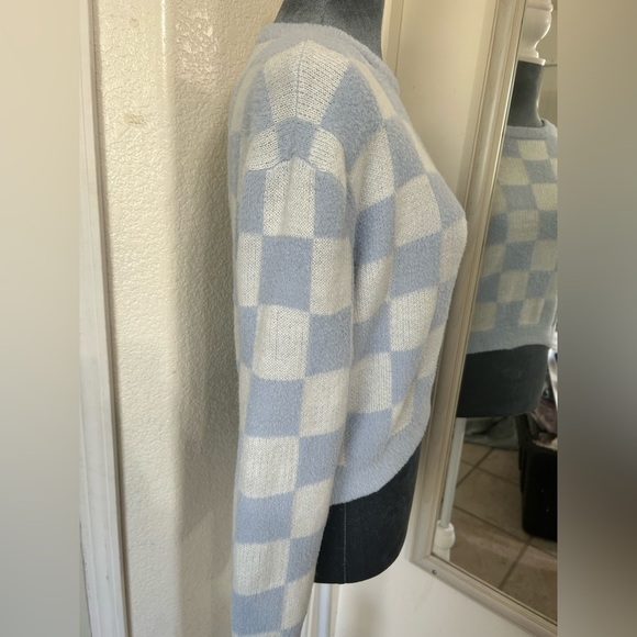 Blue checkered sweater - Picture 2 of 6